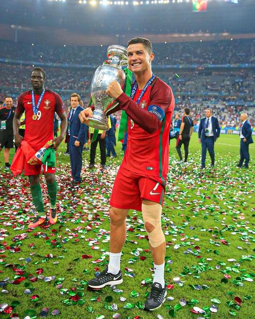 痛苦的决定 《棕色尘埃2》宣布放弃登陆Steam平台