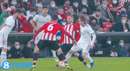 所罗门精彩暴扣领衔总决赛第三场五佳球