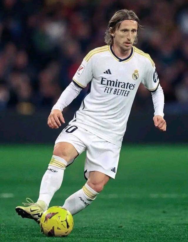 亚洲杯一夜形势大变 国足利好